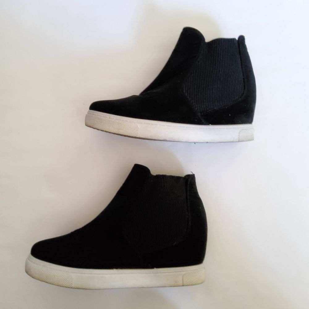 Outwoods Faux Suede Sneaker Wedge Booties Size 7 Black